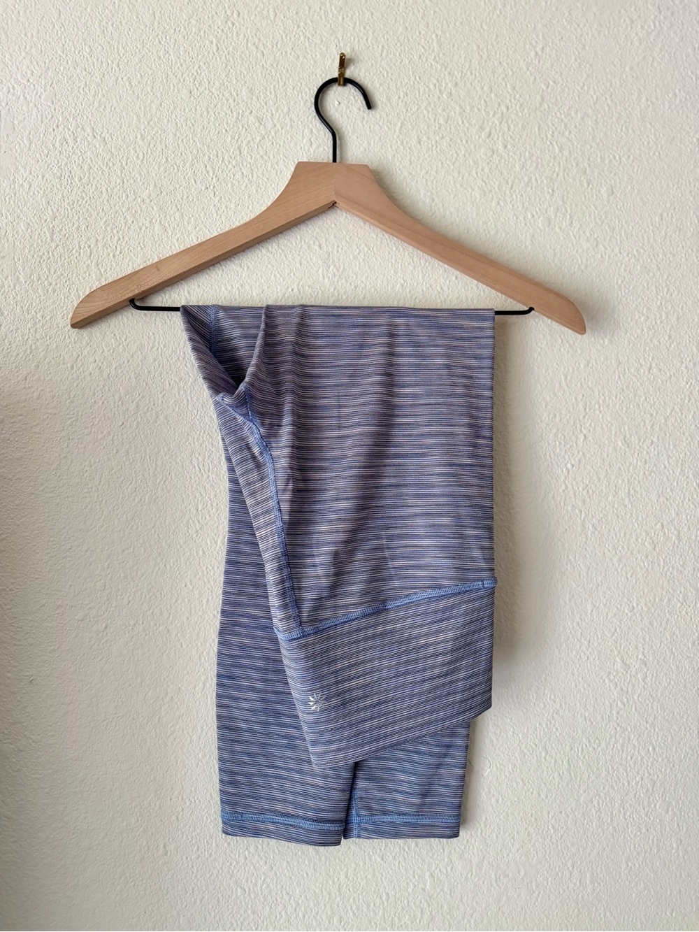 Athleta Transcend 7/8 Textured Striped Leggings Blue Stripe | Medium